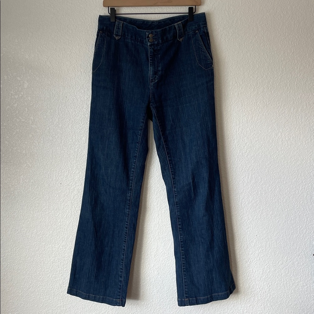 Women’s size 10 Tall Eddie Bauer midrise boot cut dark denim Jeans